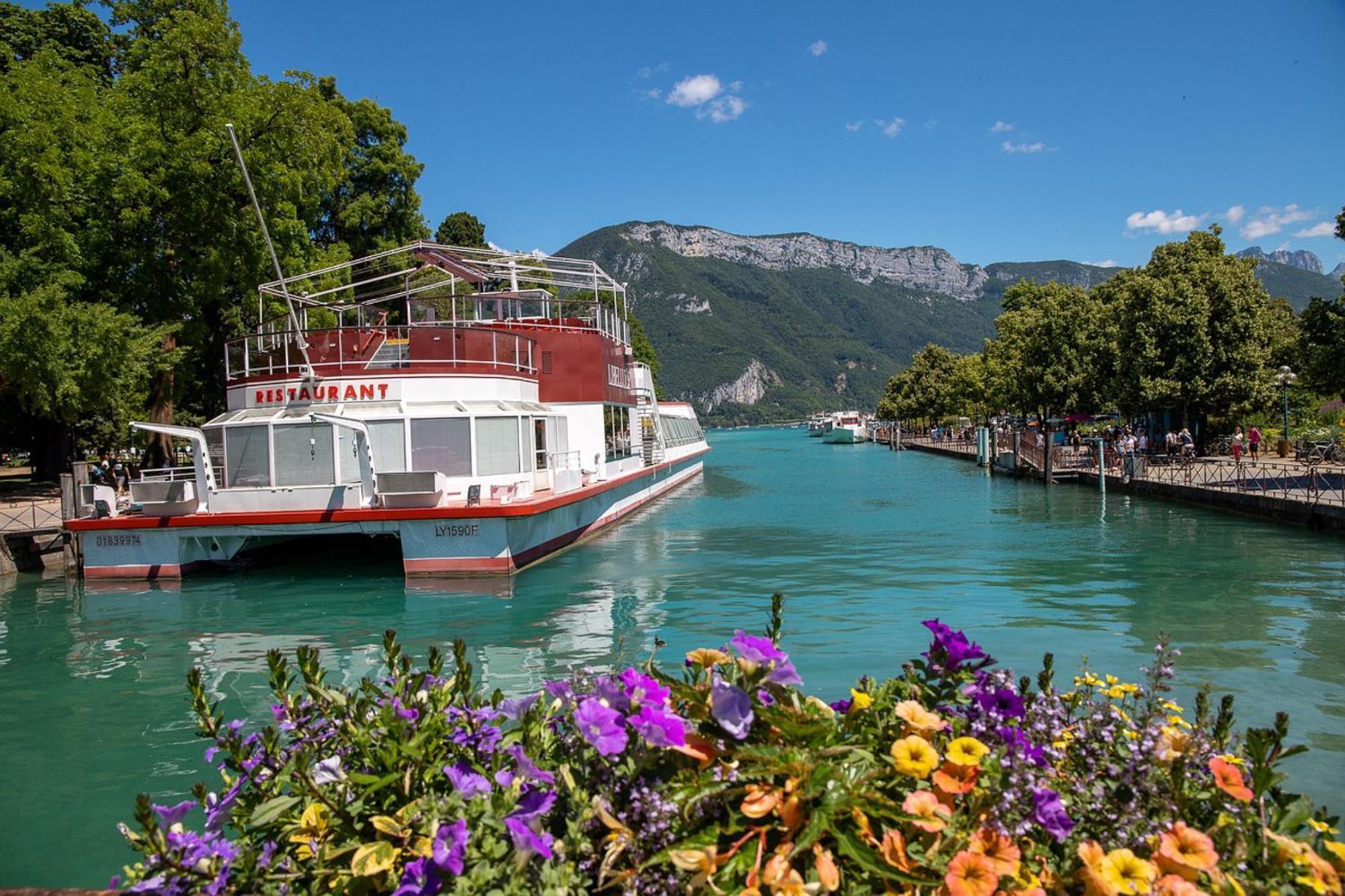Reflet Bleu Du Lac D'Annecy 3 Etoiles - Face Au Lac, Parking Gratuit, Paddle Board ドゥサール エクステリア 写真